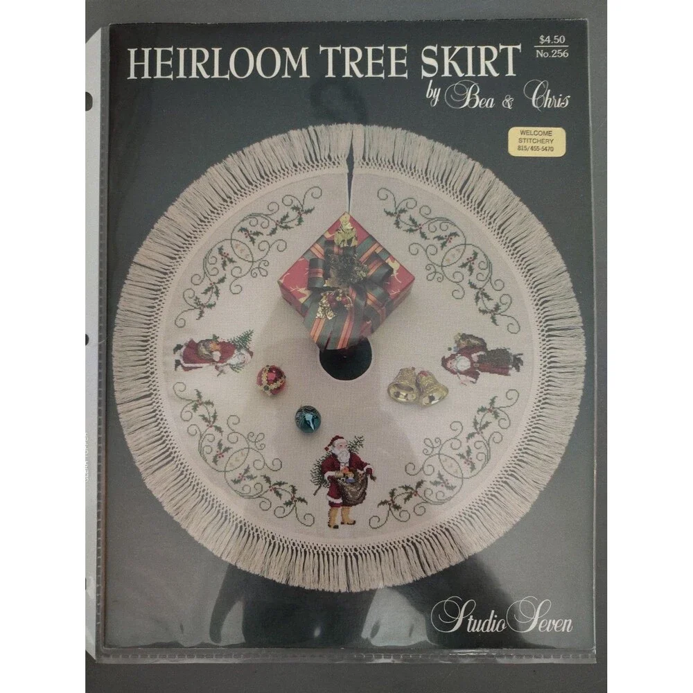 Cross stitch charts Bea & Chris Studio 7 Heirloom Tree Skirt Santa Christmas 256